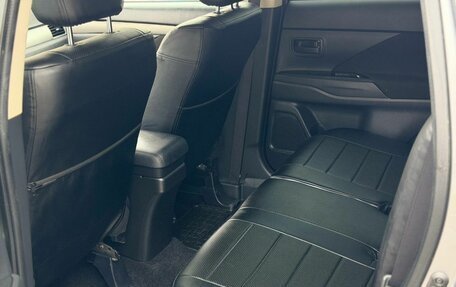 Mitsubishi Outlander III рестайлинг 3, 2013 год, 1 349 000 рублей, 10 фотография