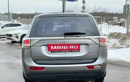 Mitsubishi Outlander III рестайлинг 3, 2013 год, 1 349 000 рублей, 5 фотография