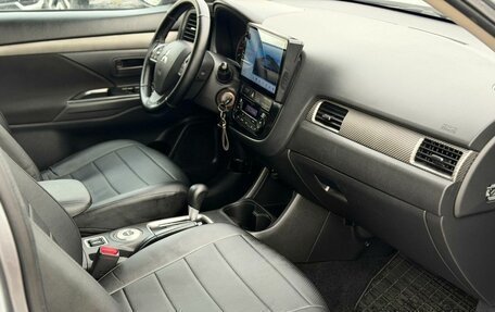 Mitsubishi Outlander III рестайлинг 3, 2013 год, 1 349 000 рублей, 12 фотография