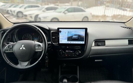Mitsubishi Outlander III рестайлинг 3, 2013 год, 1 349 000 рублей, 13 фотография