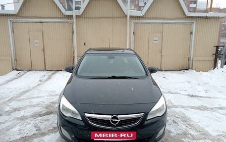 Opel Astra J, 2011 год, 580 000 рублей, 2 фотография
