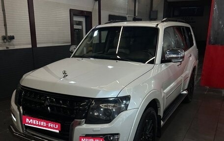 Mitsubishi Pajero IV, 2019 год, 5 600 000 рублей, 8 фотография