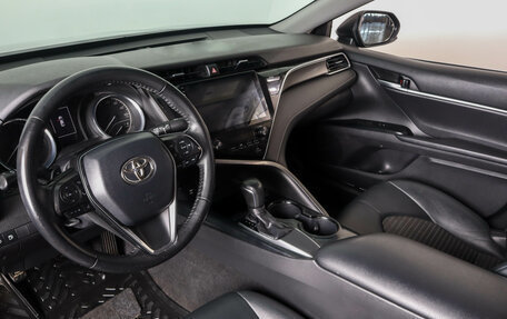 Toyota Camry, 2018 год, 2 939 000 рублей, 9 фотография