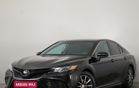 Toyota Camry, 2018 год, 2 939 000 рублей, 4 фотография