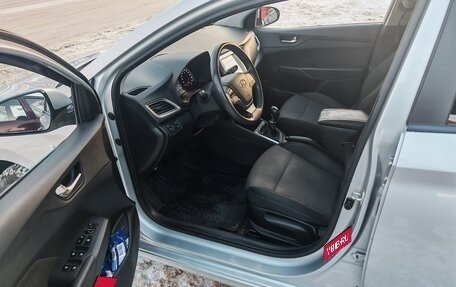 Hyundai Solaris II рестайлинг, 2019 год, 1 370 000 рублей, 1 фотография