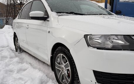 Skoda Rapid I, 2014 год, 380 000 рублей, 3 фотография