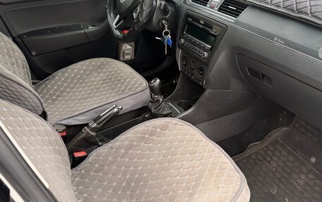 Skoda Rapid I, 2014 год, 380 000 рублей, 14 фотография