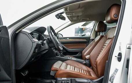 Volkswagen Passat B8 рестайлинг, 2017 год, 2 348 000 рублей, 13 фотография