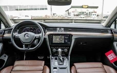 Volkswagen Passat B8 рестайлинг, 2017 год, 2 348 000 рублей, 17 фотография