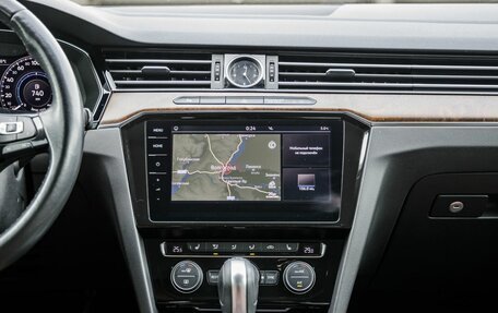 Volkswagen Passat B8 рестайлинг, 2017 год, 2 348 000 рублей, 23 фотография