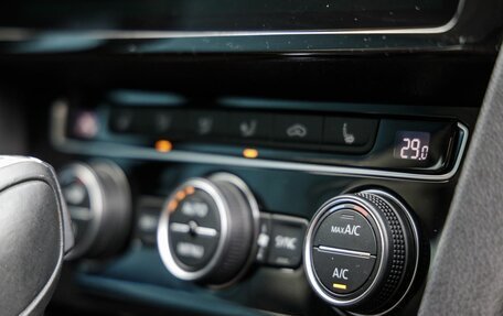 Volkswagen Passat B8 рестайлинг, 2017 год, 2 348 000 рублей, 32 фотография