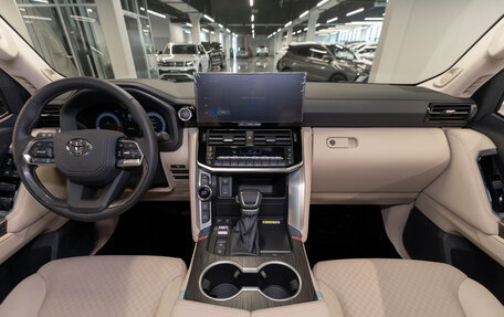 Toyota Land Cruiser, 2025 год, 14 600 000 рублей, 8 фотография