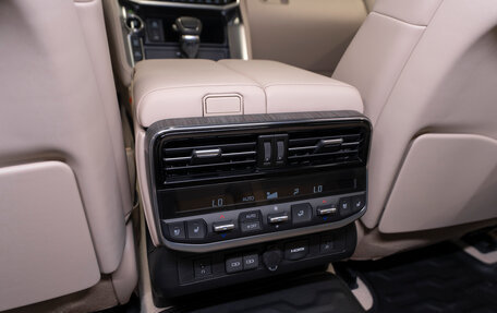 Toyota Land Cruiser, 2025 год, 14 600 000 рублей, 18 фотография