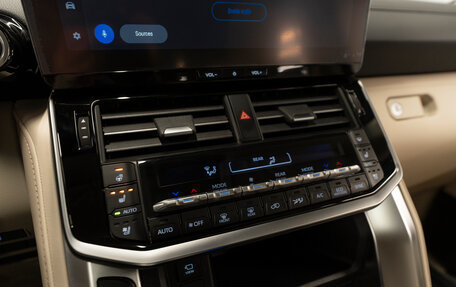 Toyota Land Cruiser, 2025 год, 14 600 000 рублей, 25 фотография