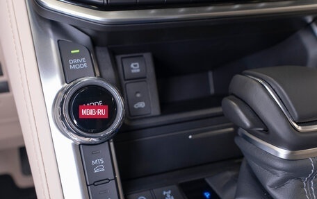 Toyota Land Cruiser, 2025 год, 14 600 000 рублей, 24 фотография