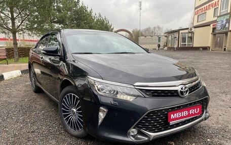 Toyota Camry, 2017 год, 2 199 000 рублей, 1 фотография
