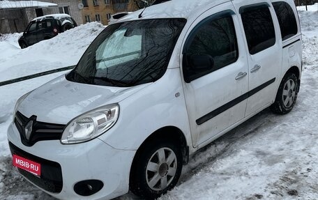 Renault Kangoo II рестайлинг, 2014 год, 1 090 000 рублей, 1 фотография