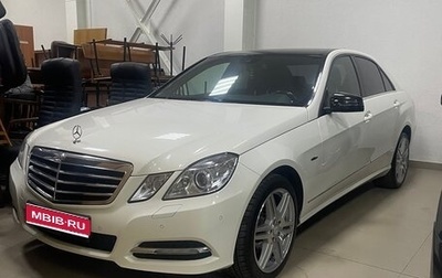 Mercedes-Benz E-Класс, 2012 год, 2 200 000 рублей, 1 фотография