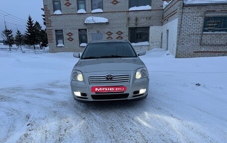 Toyota Avensis III рестайлинг, 2005 год, 820 000 рублей, 2 фотография