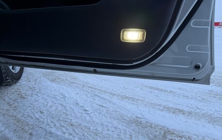 Toyota Avensis III рестайлинг, 2005 год, 820 000 рублей, 19 фотография