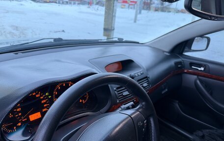 Toyota Avensis III рестайлинг, 2005 год, 820 000 рублей, 23 фотография