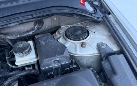 Toyota Avensis III рестайлинг, 2005 год, 820 000 рублей, 26 фотография