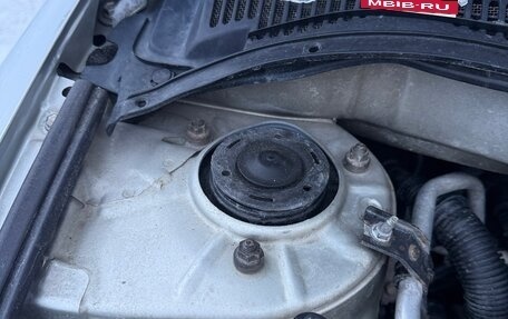 Toyota Avensis III рестайлинг, 2005 год, 820 000 рублей, 24 фотография