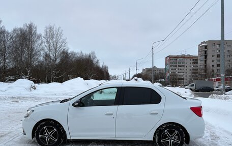 Renault Logan II, 2016 год, 900 000 рублей, 2 фотография