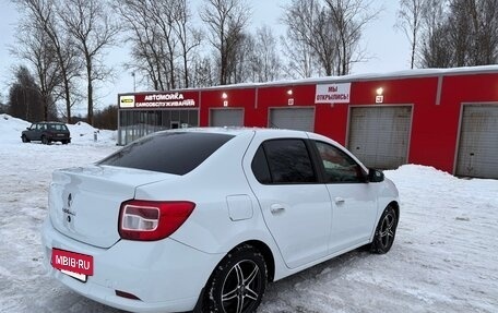 Renault Logan II, 2016 год, 900 000 рублей, 3 фотография