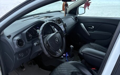 Renault Logan II, 2016 год, 900 000 рублей, 8 фотография