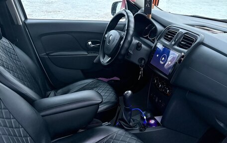 Renault Logan II, 2016 год, 900 000 рублей, 7 фотография