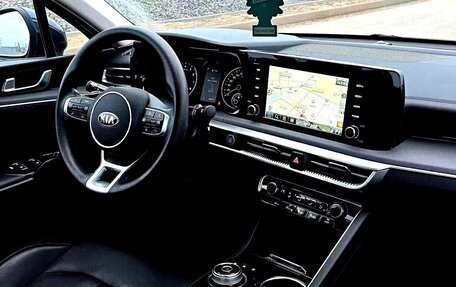 KIA K5, 2021 год, 2 200 000 рублей, 12 фотография