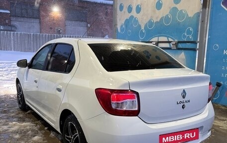 Renault Logan II, 2016 год, 900 000 рублей, 5 фотография