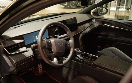 Toyota Camry, 2025 год, 5 350 000 рублей, 13 фотография