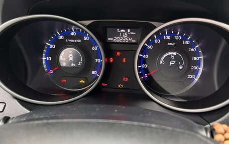 Hyundai ix35 I рестайлинг, 2012 год, 1 050 000 рублей, 19 фотография