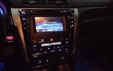 Toyota Camry, 2017 год, 1 870 000 рублей, 4 фотография