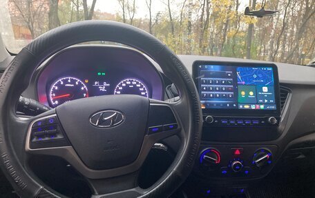 Hyundai Solaris II рестайлинг, 2017 год, 1 199 999 рублей, 7 фотография