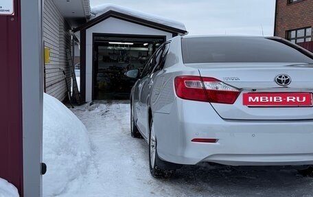 Toyota Camry, 2012 год, 1 550 000 рублей, 6 фотография