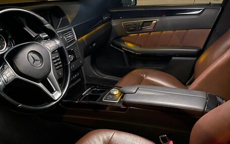 Mercedes-Benz E-Класс, 2012 год, 2 200 000 рублей, 3 фотография