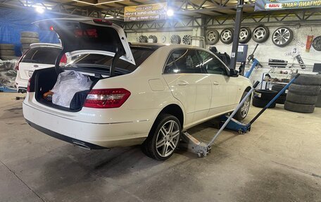 Mercedes-Benz E-Класс, 2012 год, 2 200 000 рублей, 4 фотография