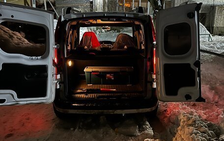 Renault Kangoo II рестайлинг, 2014 год, 1 090 000 рублей, 20 фотография