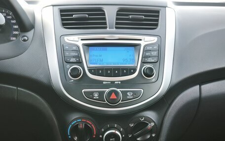 Hyundai Solaris II рестайлинг, 2011 год, 667 000 рублей, 17 фотография