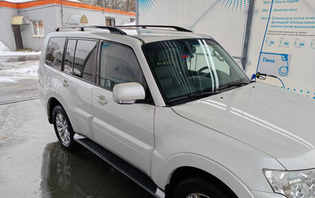 Mitsubishi Pajero IV, 2014 год, 2 700 000 рублей, 3 фотография