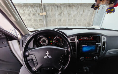 Mitsubishi Pajero IV, 2014 год, 2 700 000 рублей, 9 фотография