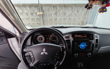 Mitsubishi Pajero IV, 2014 год, 2 700 000 рублей, 8 фотография