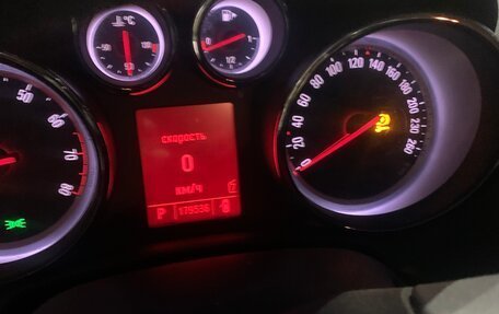 Opel Astra J, 2010 год, 530 000 рублей, 6 фотография