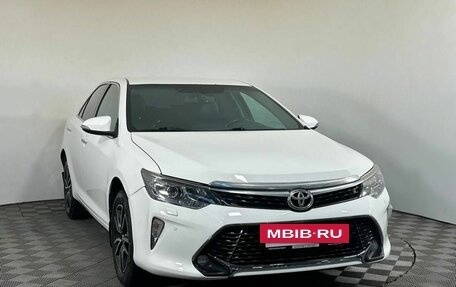 Toyota Camry, 2017 год, 2 019 000 рублей, 3 фотография
