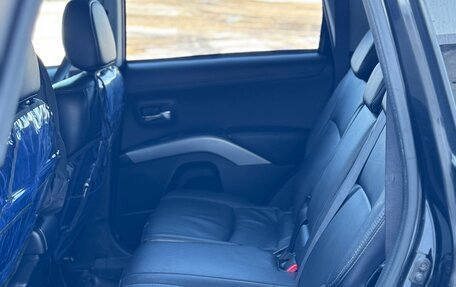 Mitsubishi Outlander III рестайлинг 3, 2010 год, 945 000 рублей, 18 фотография