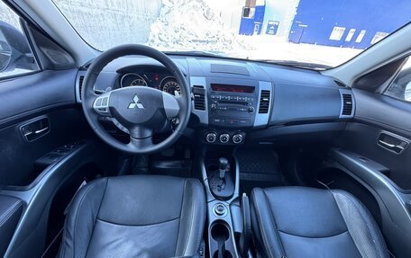 Mitsubishi Outlander III рестайлинг 3, 2010 год, 945 000 рублей, 27 фотография