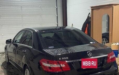 Mercedes-Benz E-Класс, 2012 год, 1 800 000 рублей, 4 фотография